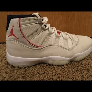 Air Jordan 11 Platinum Tint